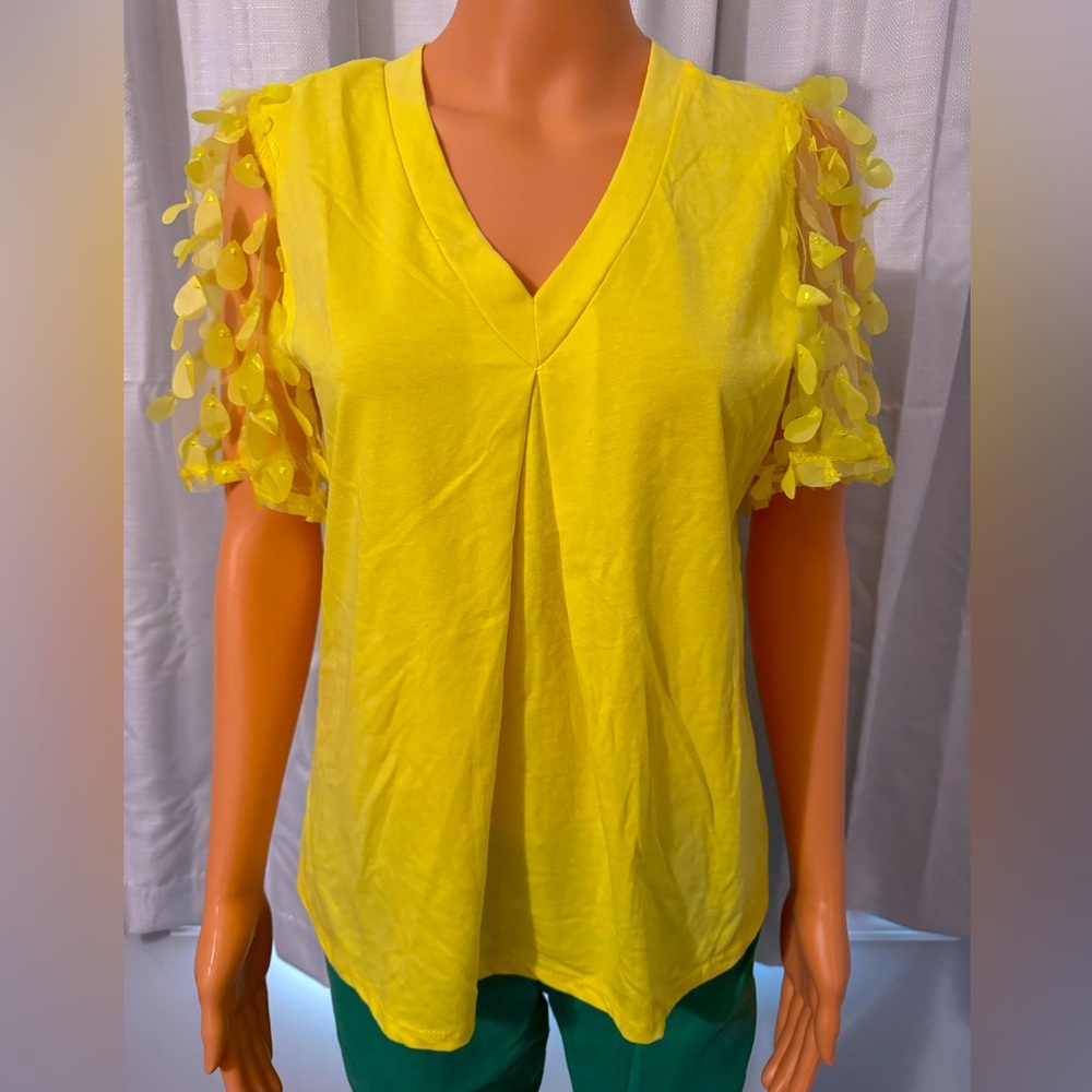 Pretty By Design size S yellow 3D sleeve v-neck shirt women NWT